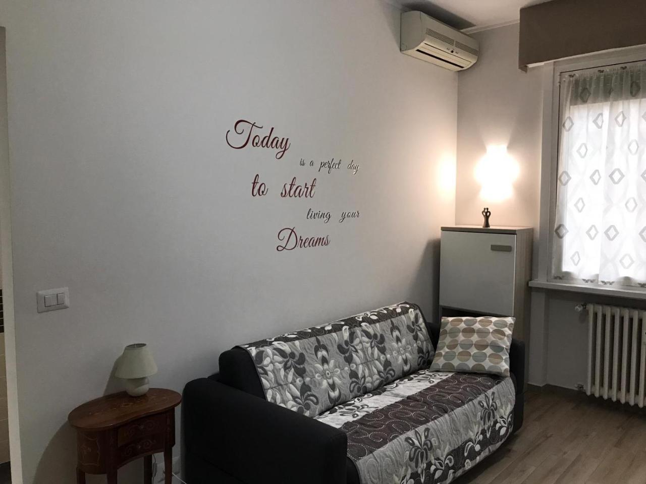 מילאנו Lorenteggio Studio Apt מראה חיצוני תמונה